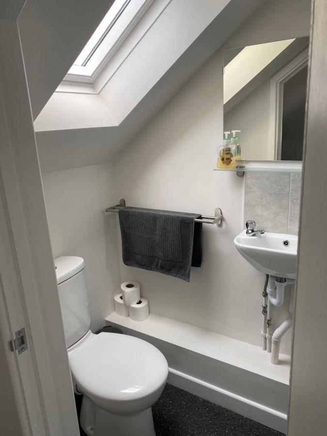 The New Wheel Inn Lymington Extérieur photo